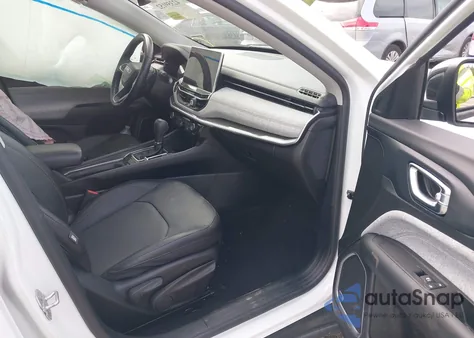 2022 Jeep Compass Latitude Lux 4X4 из США, поврежденный, VIN 3C4NJDFB7NT181093